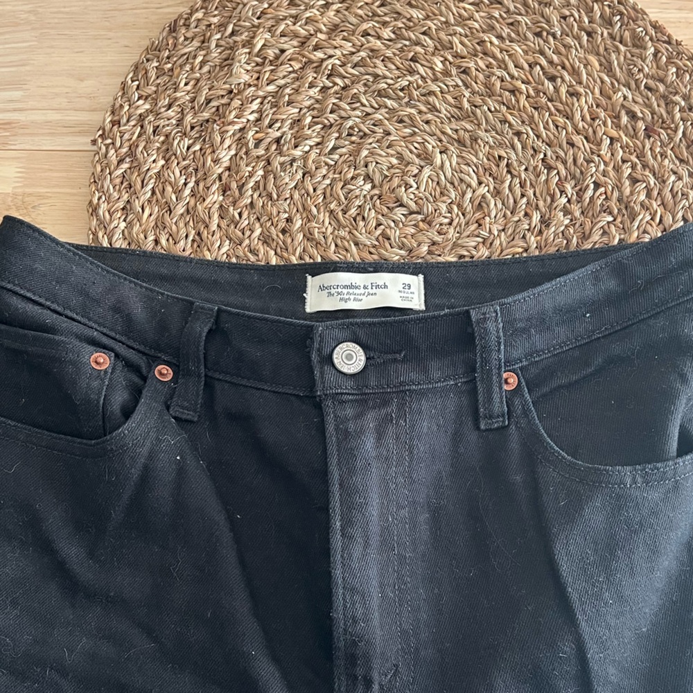 Abercrombie True Black Curve Love Relaxed Jean
